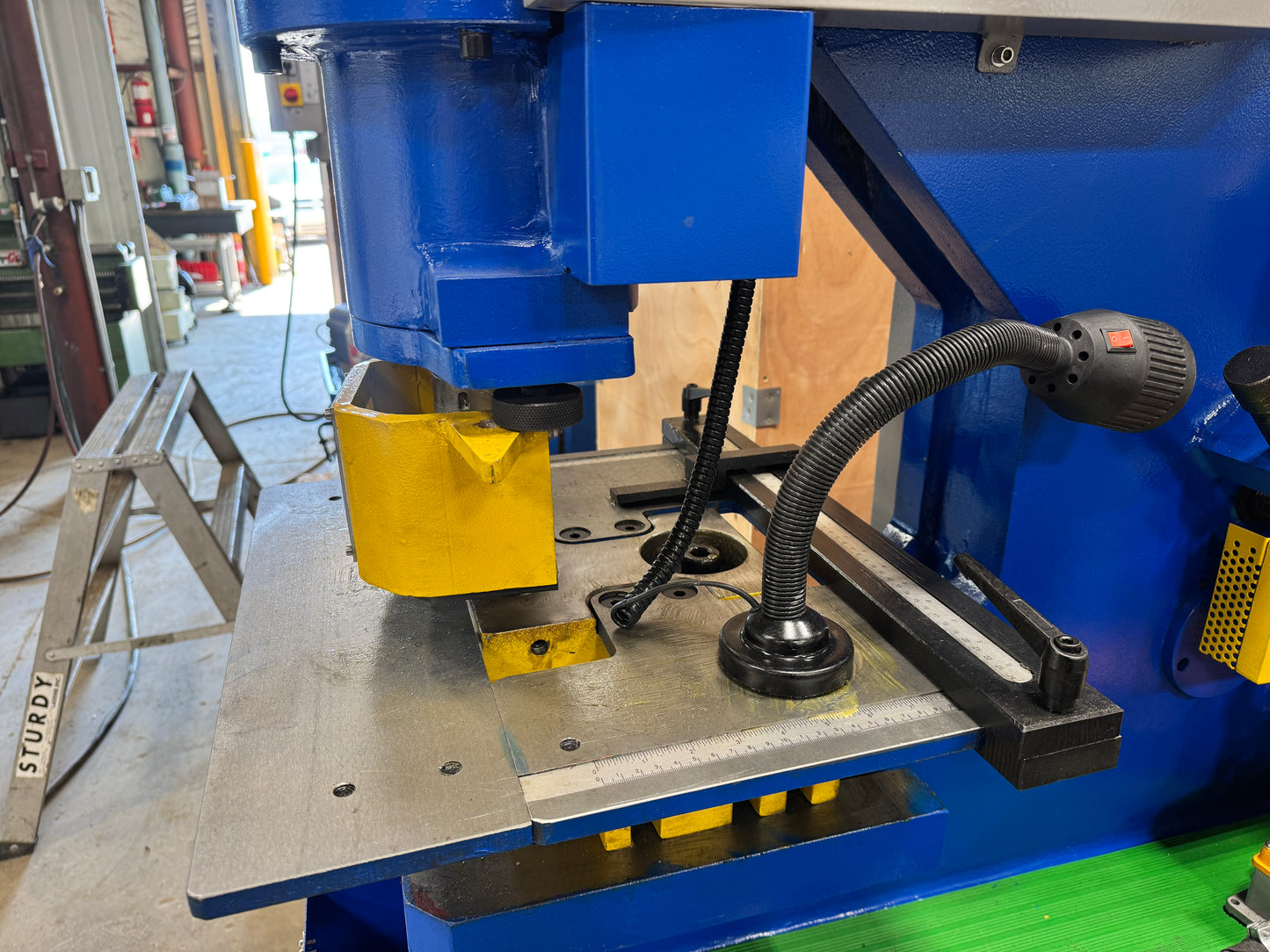 New YUWE 90 Ton Dual Hydraulic Ironworker