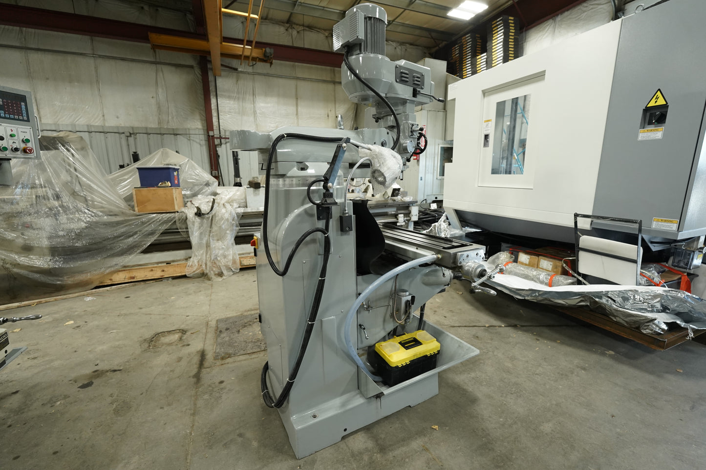 YUWE TM250 Bridgeport Style Manual Milling Machine (1 Phase)