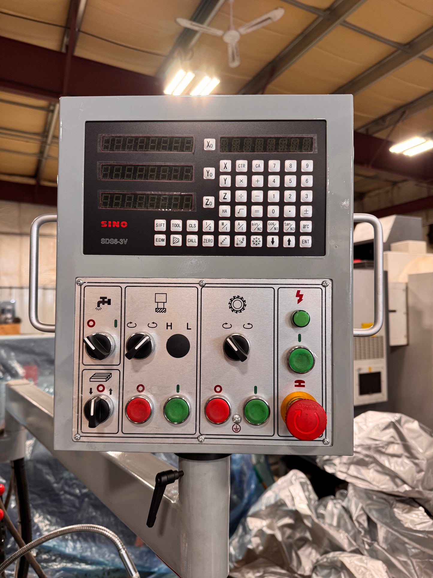 YUWE TM330H  Horizontal & Vertical Milling Machine