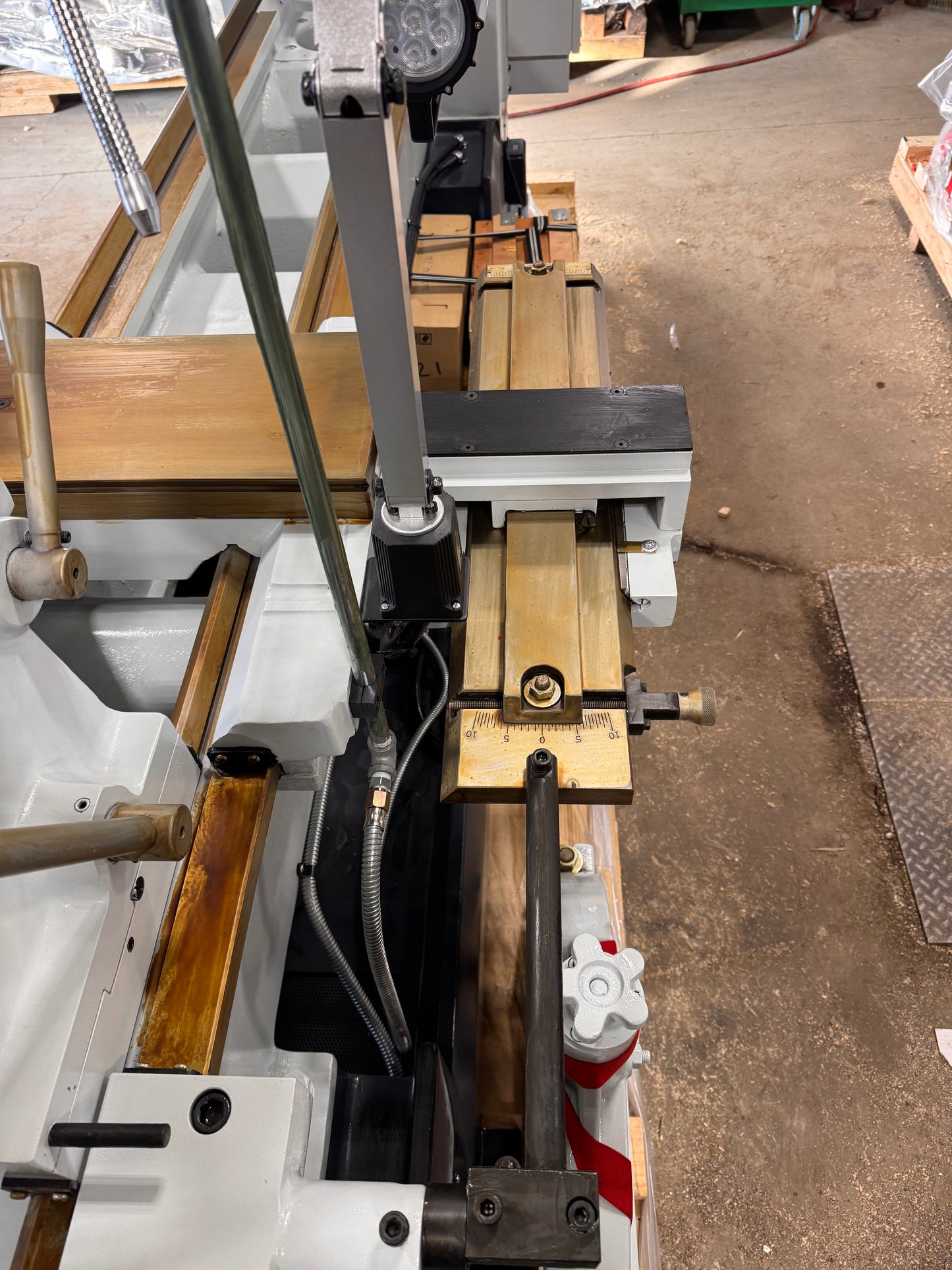 Stanko LA560x2000 Manual Lathe