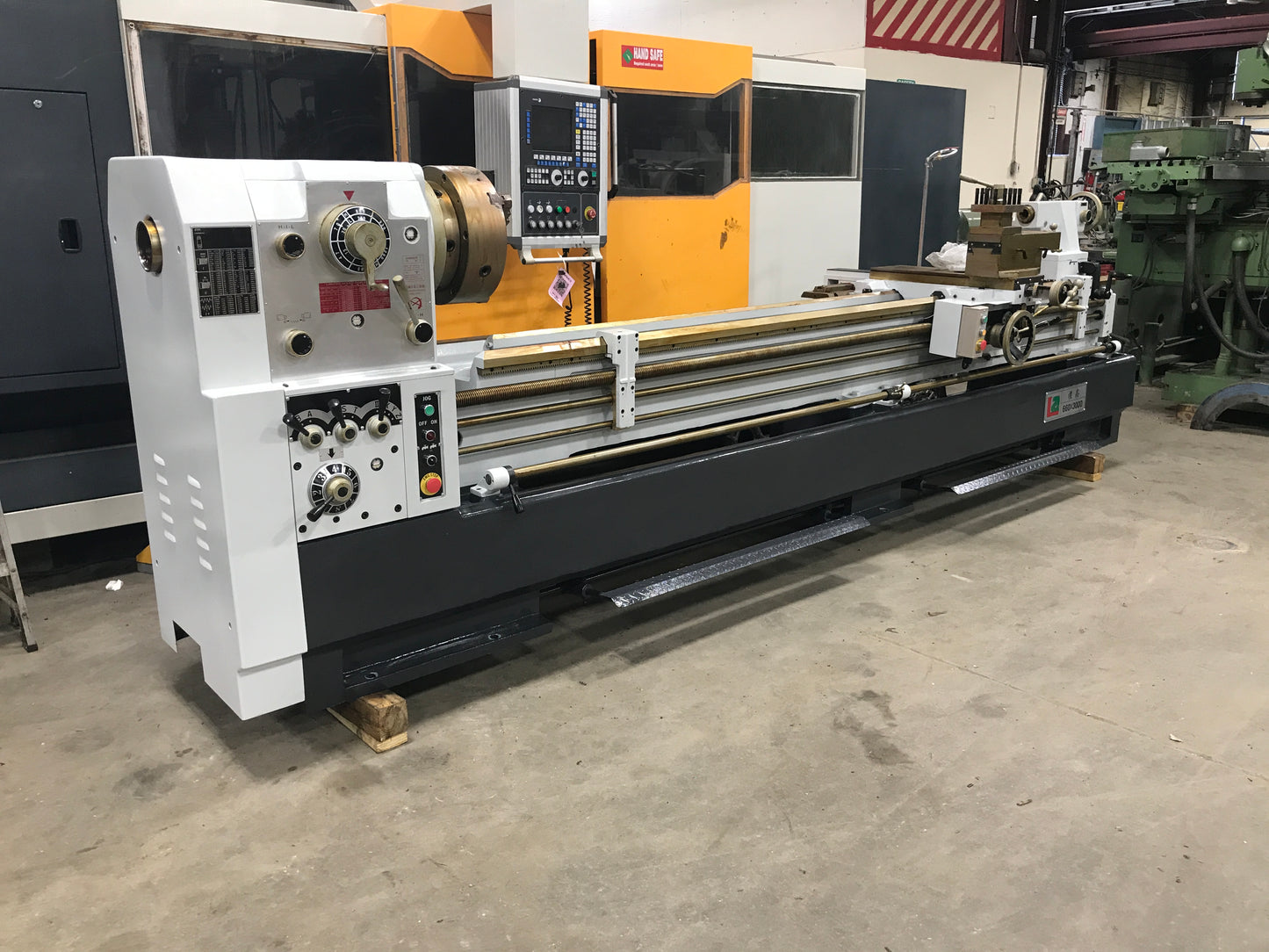 Stanko LA660x3000 Manual Lathe