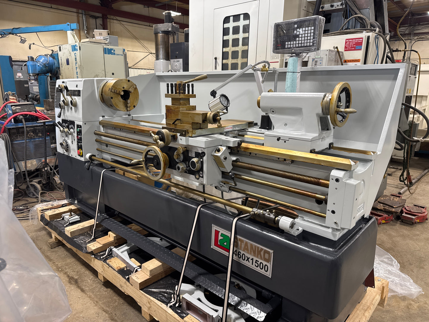 Stanko LA460x1500 Manual Lathe