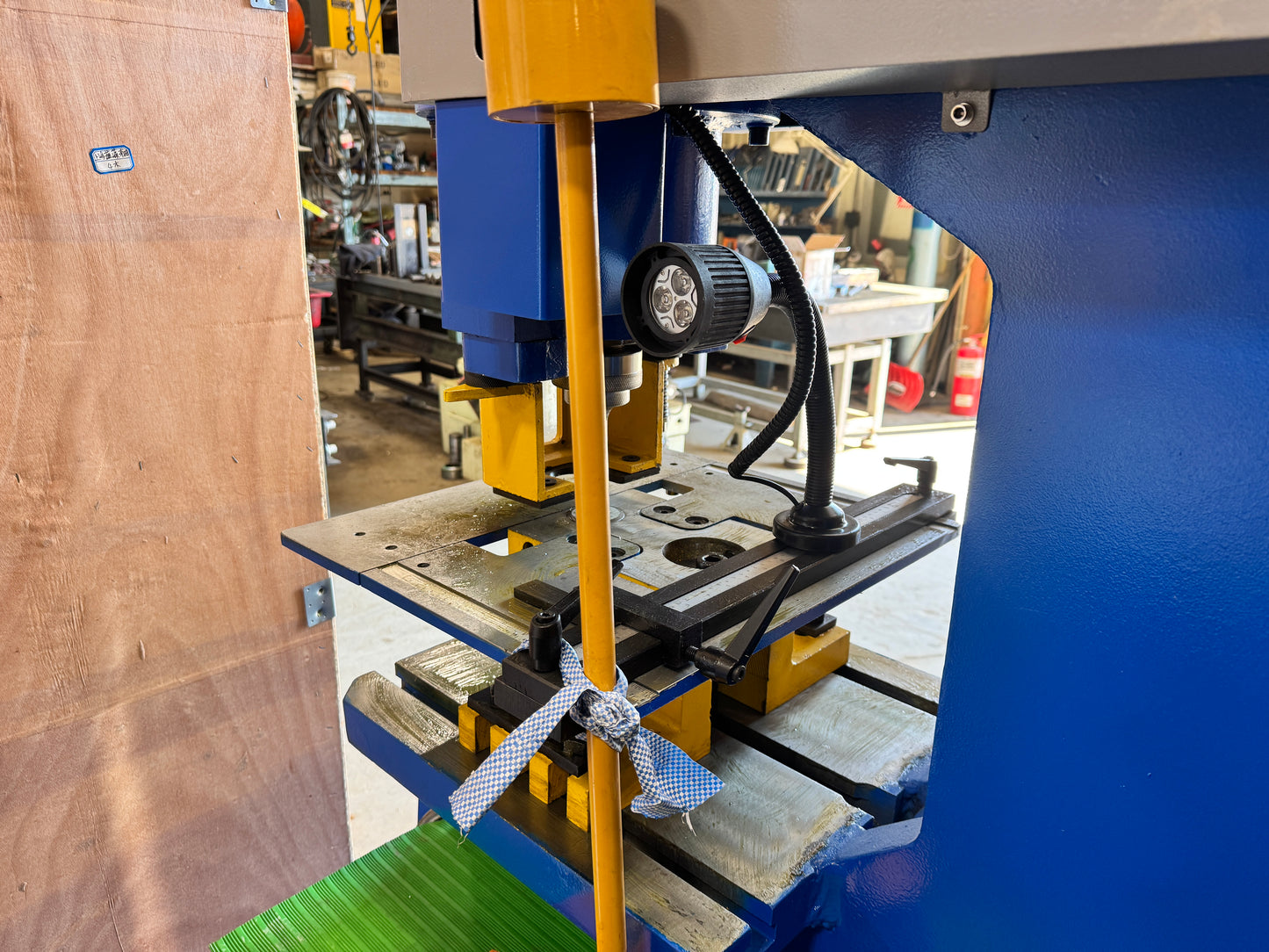 New YUWE 110 Ton Dual Hydraulic Ironworker