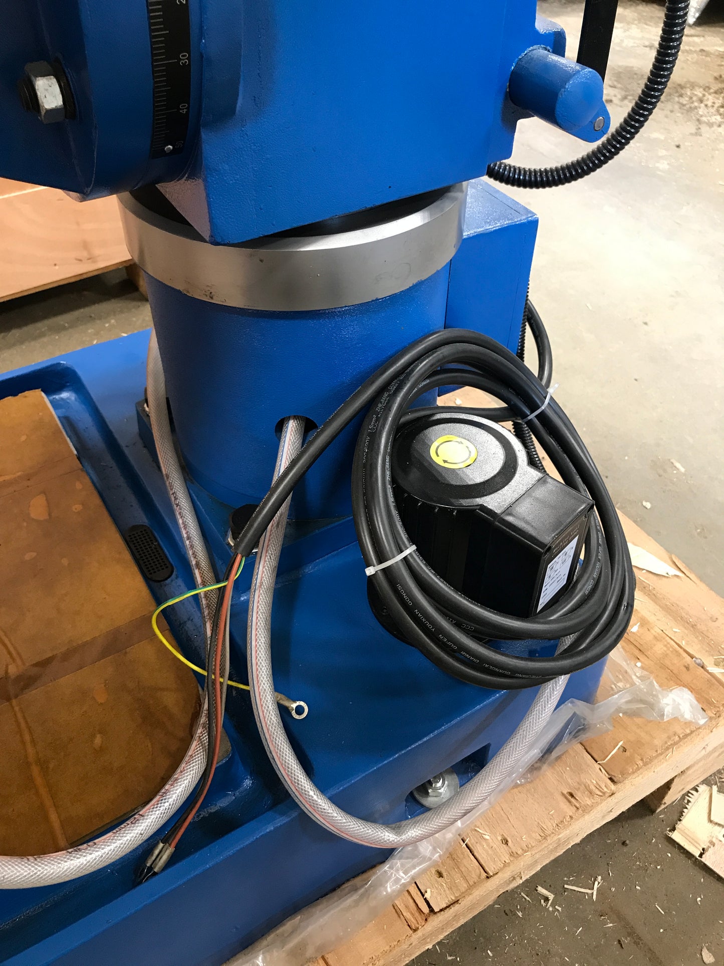 YUWE DM50 Gear Head Drilling Machine