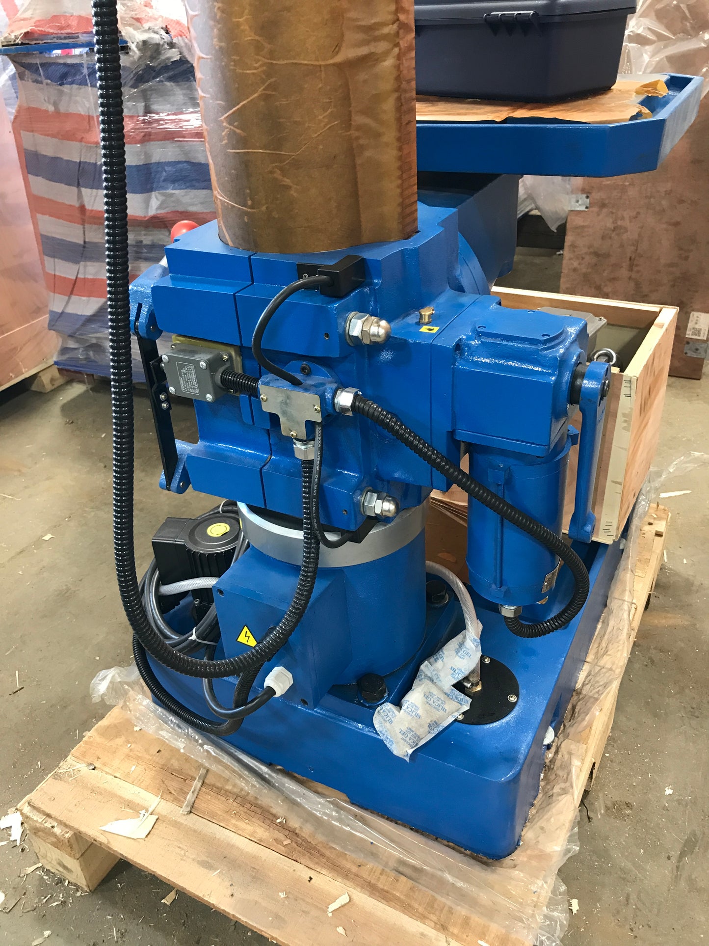 YUWE DM50 Gear Head Drilling Machine