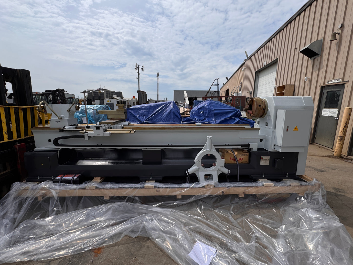 Stanko LA660x3000 Manual Lathe