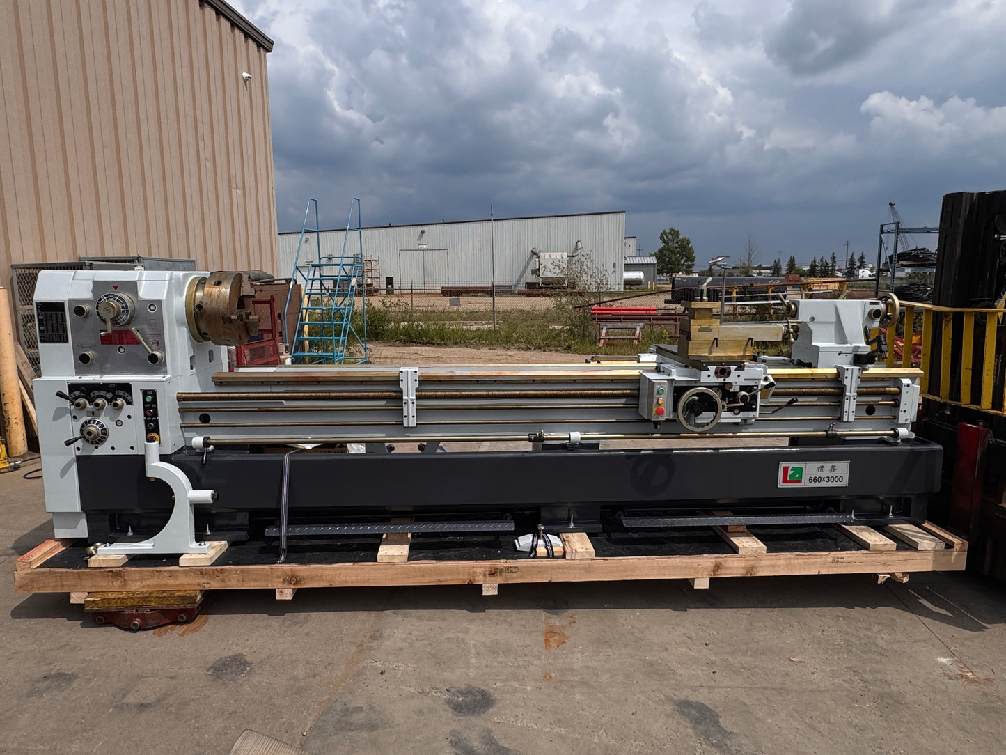 Stanko LA660x3000 Manual Lathe