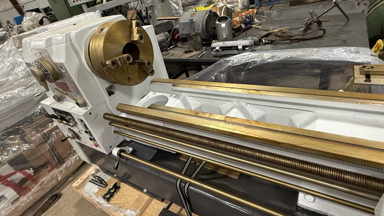 Stanko LA560x2000 Manual Lathe